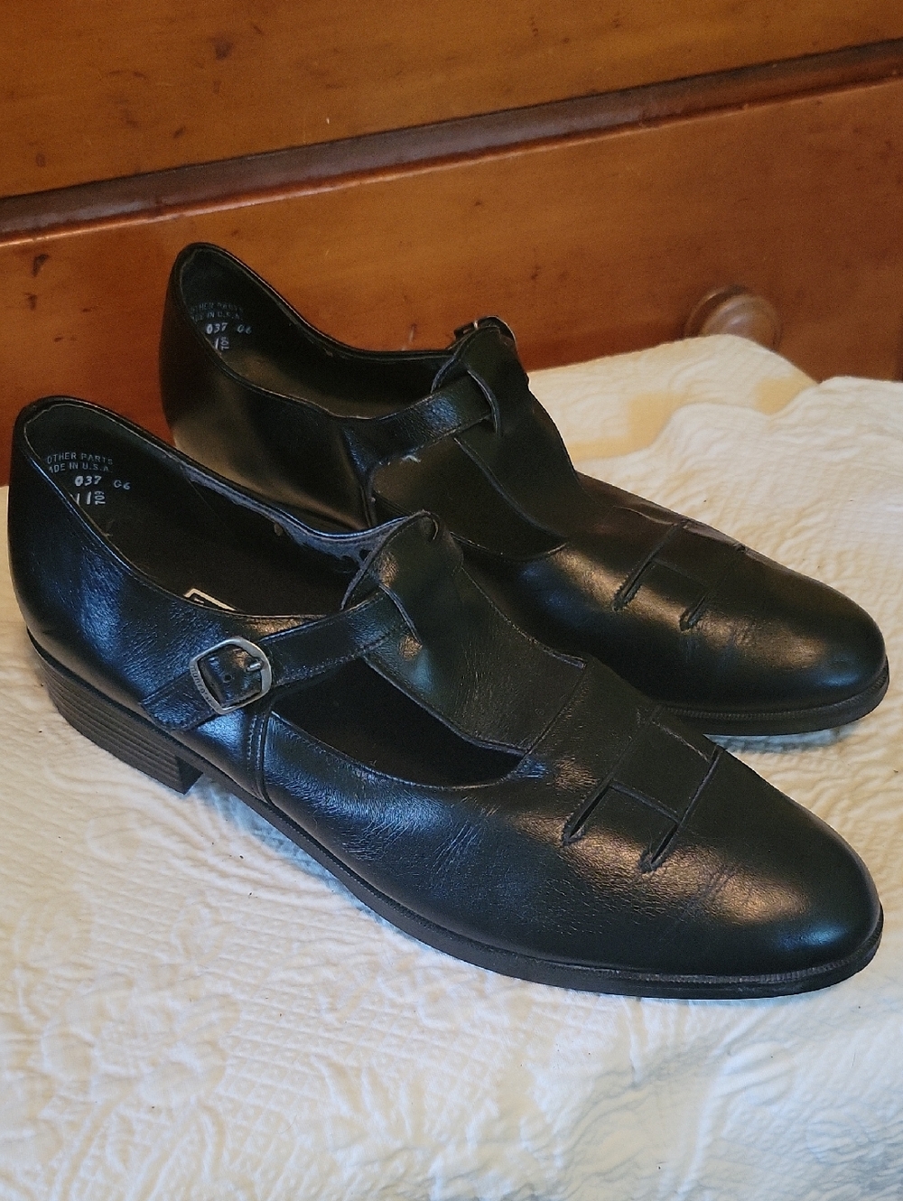Munro Black Leather Mary Jane Flats